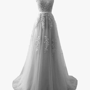 Elegant Gray Lace Evening Gown by Natungs size small